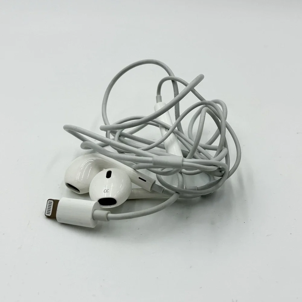Apple EarPods with Lightning Connector In Ear Canal Headset - White